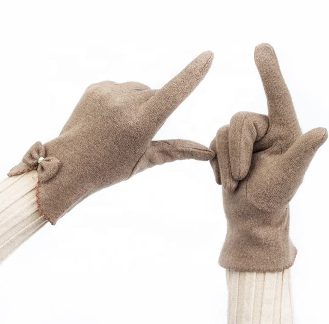 Woman fabric gloves